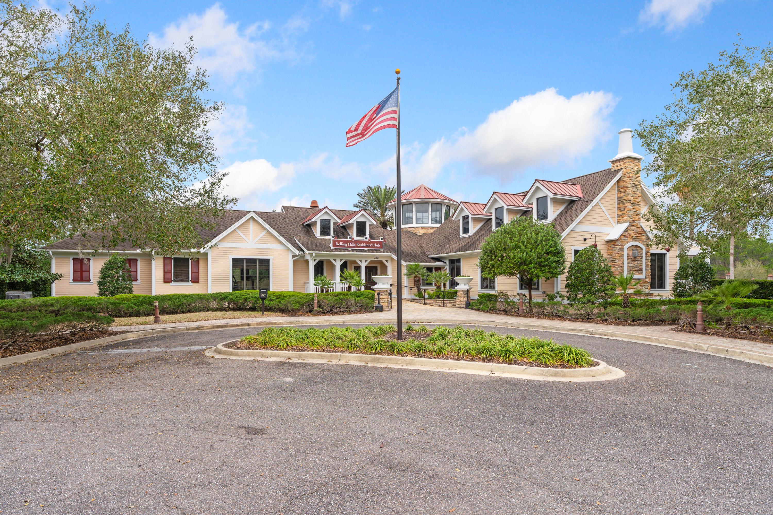 Community amenities close to 167 Hidden Meadows Court Green Cove Springs FL