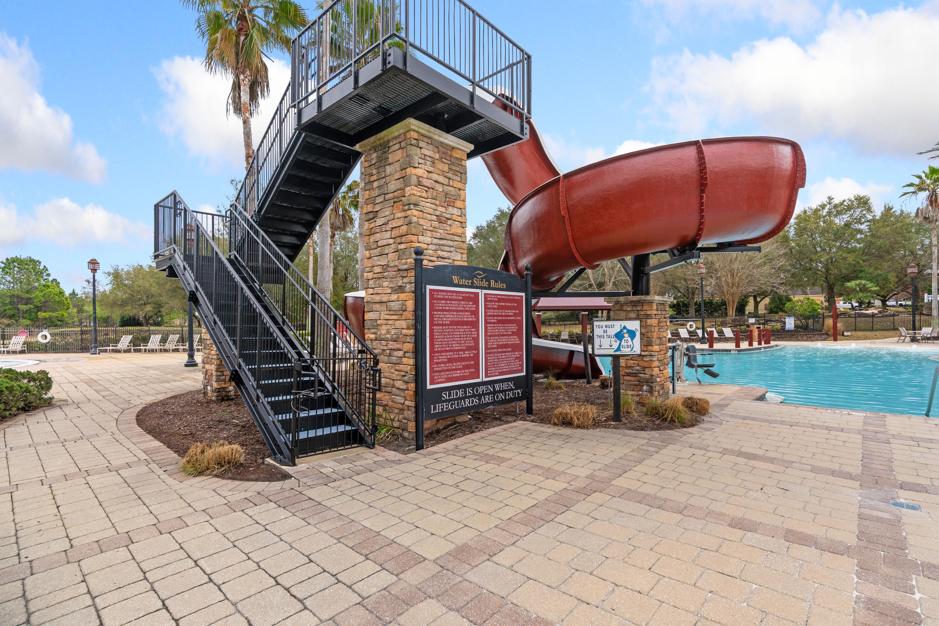 Rolling Hills community feature near this 4 bedroom home in Green Cove Springs FL