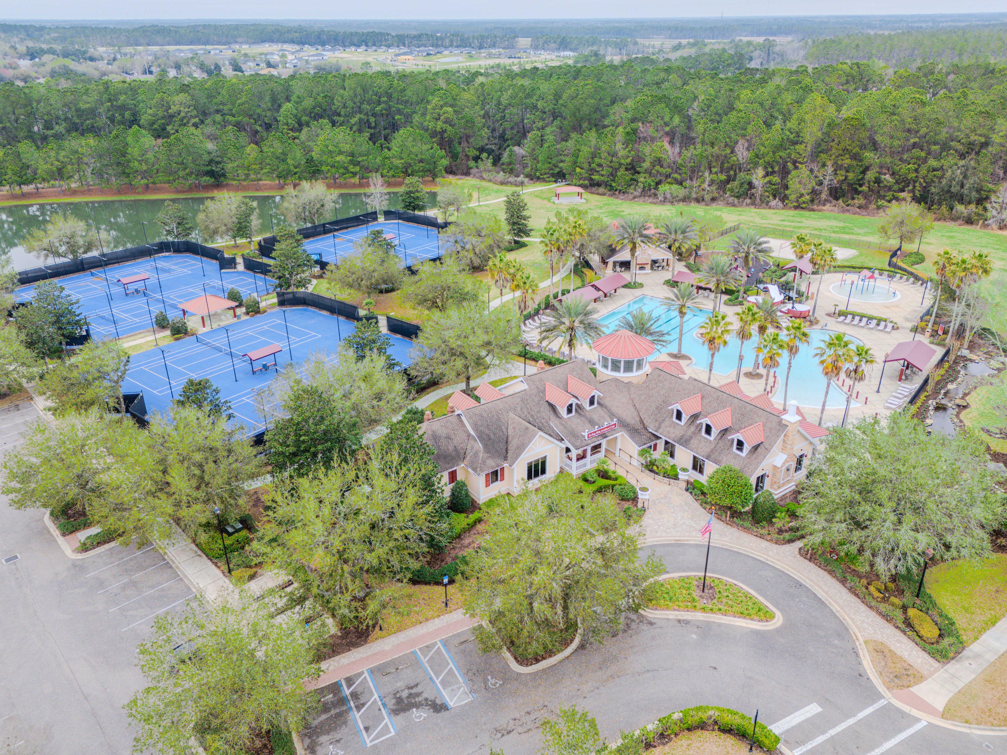 Neighborhood amenities in Rolling Hills near 167 Hidden Meadows Court in Green Cove Springs FL